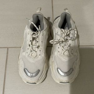 Women White Balenciaga Size 38